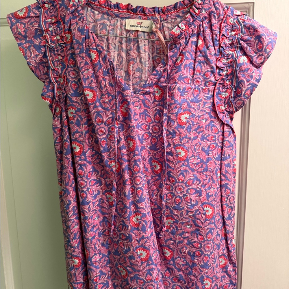 Vineyard Vines Purple & Pink Floral top - never worn, tag fell off